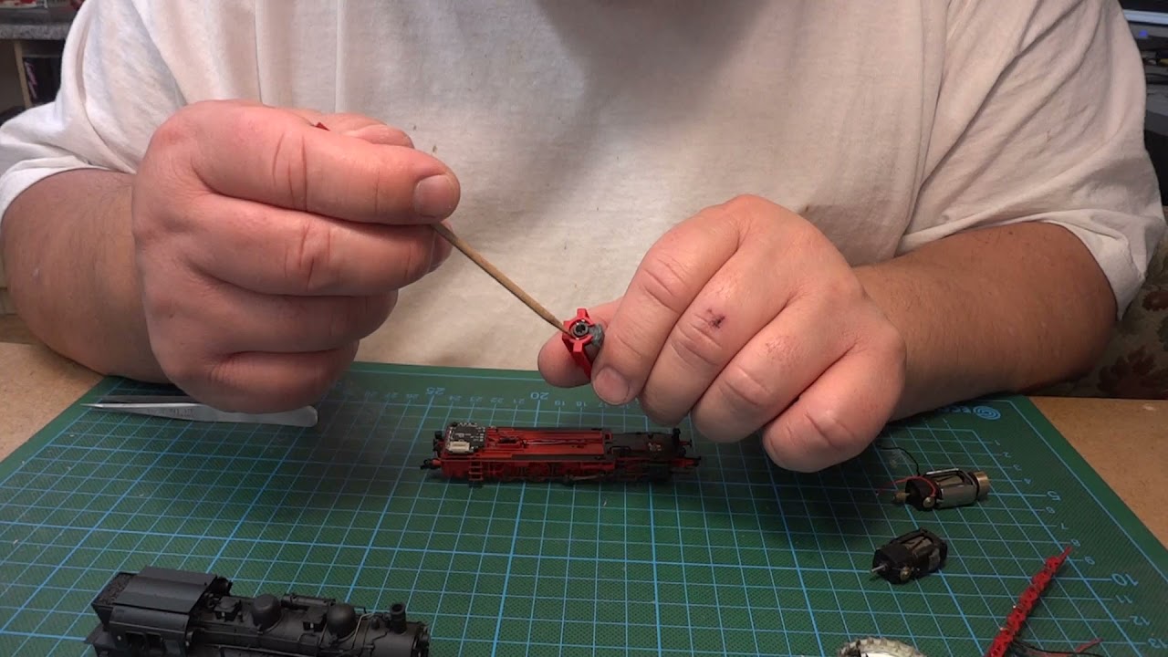 Endlich. !!!, kann ich meine 94er von Kühn reparieren, die neuen Stromabnehmer sind da (neue Ideen )