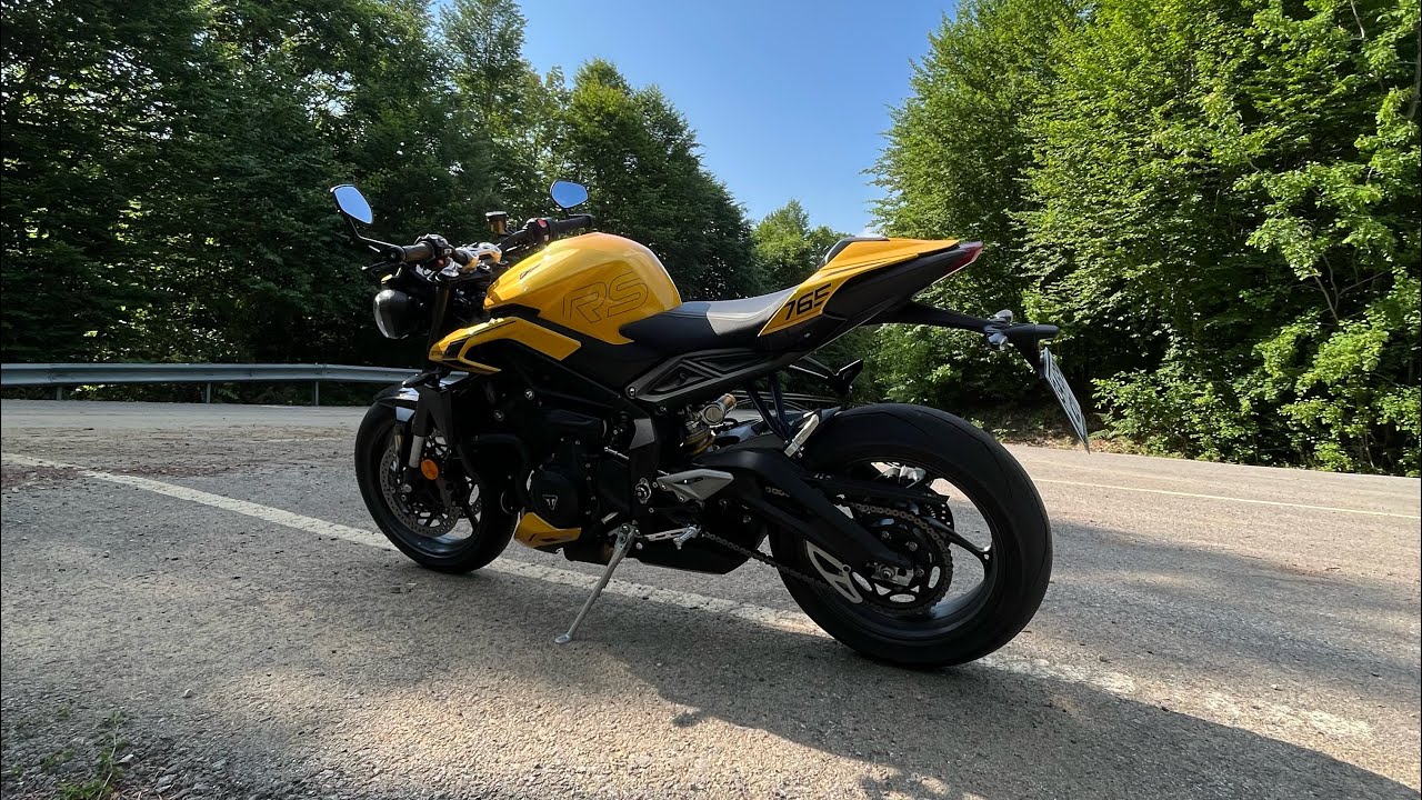 #bumblebee on action - Triumph Street Triple 765 RS - 2023 #triumph #765rs #CosmicYellow #rawsound
