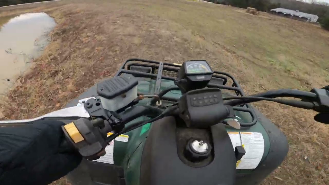 Trail riding and full throttle on vintage quad! (2000 Artic Cat 500 4x4)
