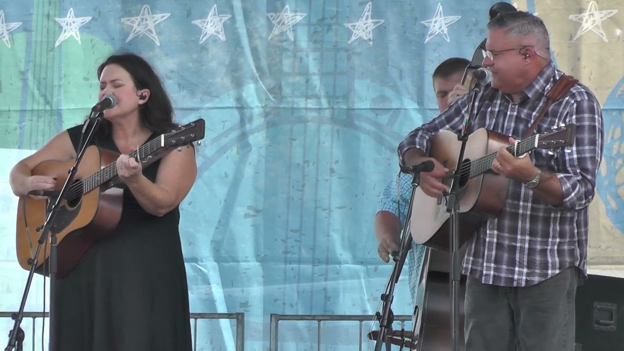 Kenny & Amanda Smith Band (10-15-22) Catch Me if I Try