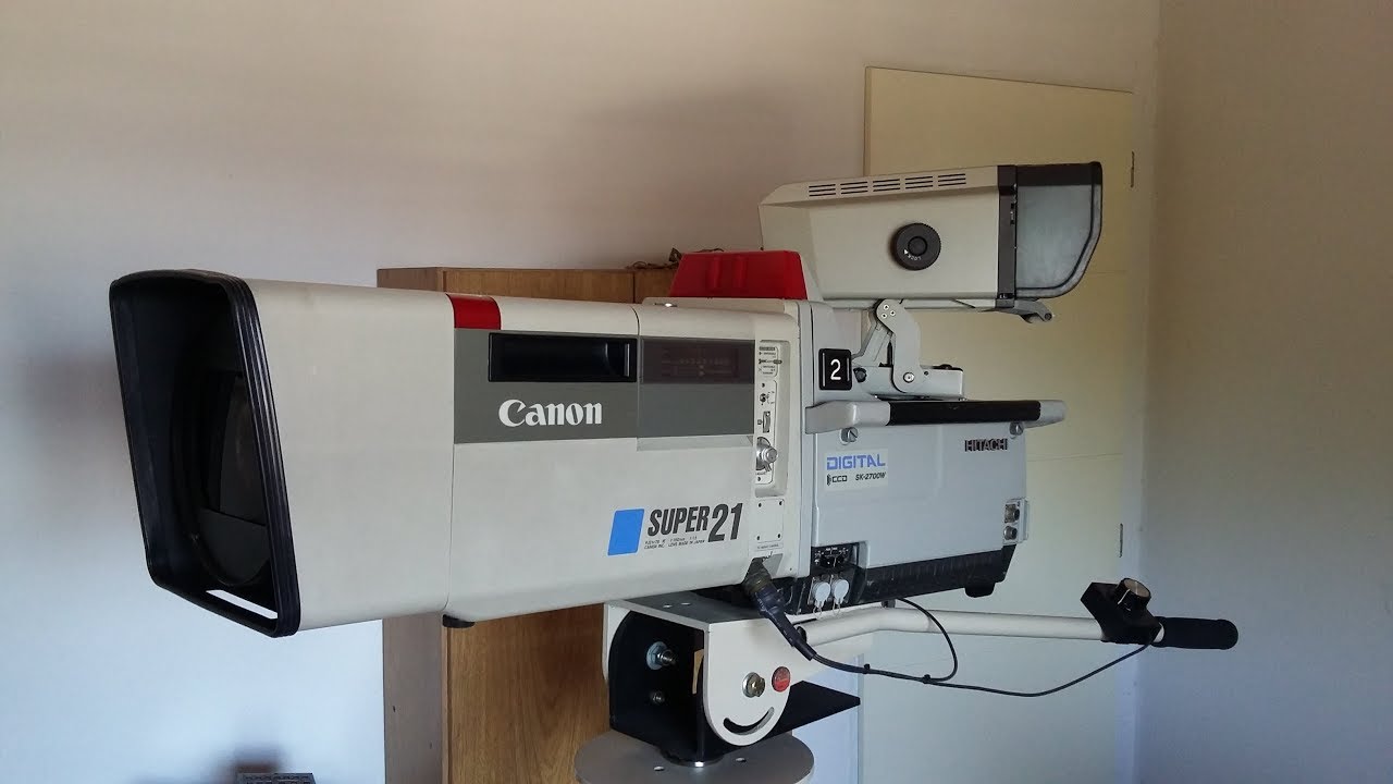 Cámara de estudio Hitachi SK 2700 WE