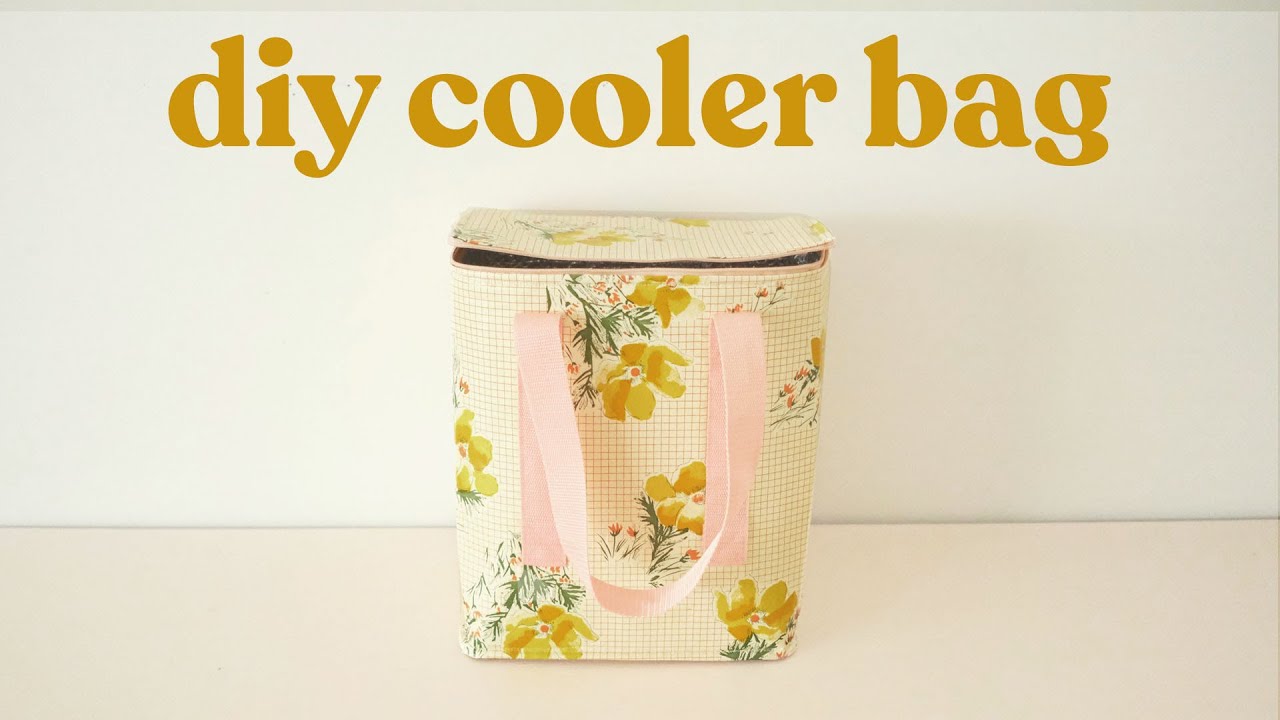 How To Make A Cooler Bag (From a Retro Tablecloth)