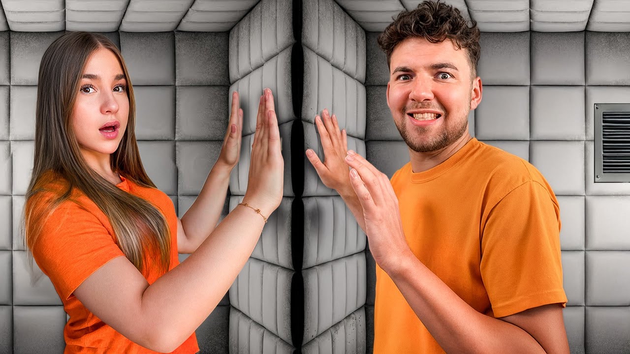 Mon fr&egrave;re et moi PI&Eacute;G&Eacute;S dans un ASILE sur Roblox !
