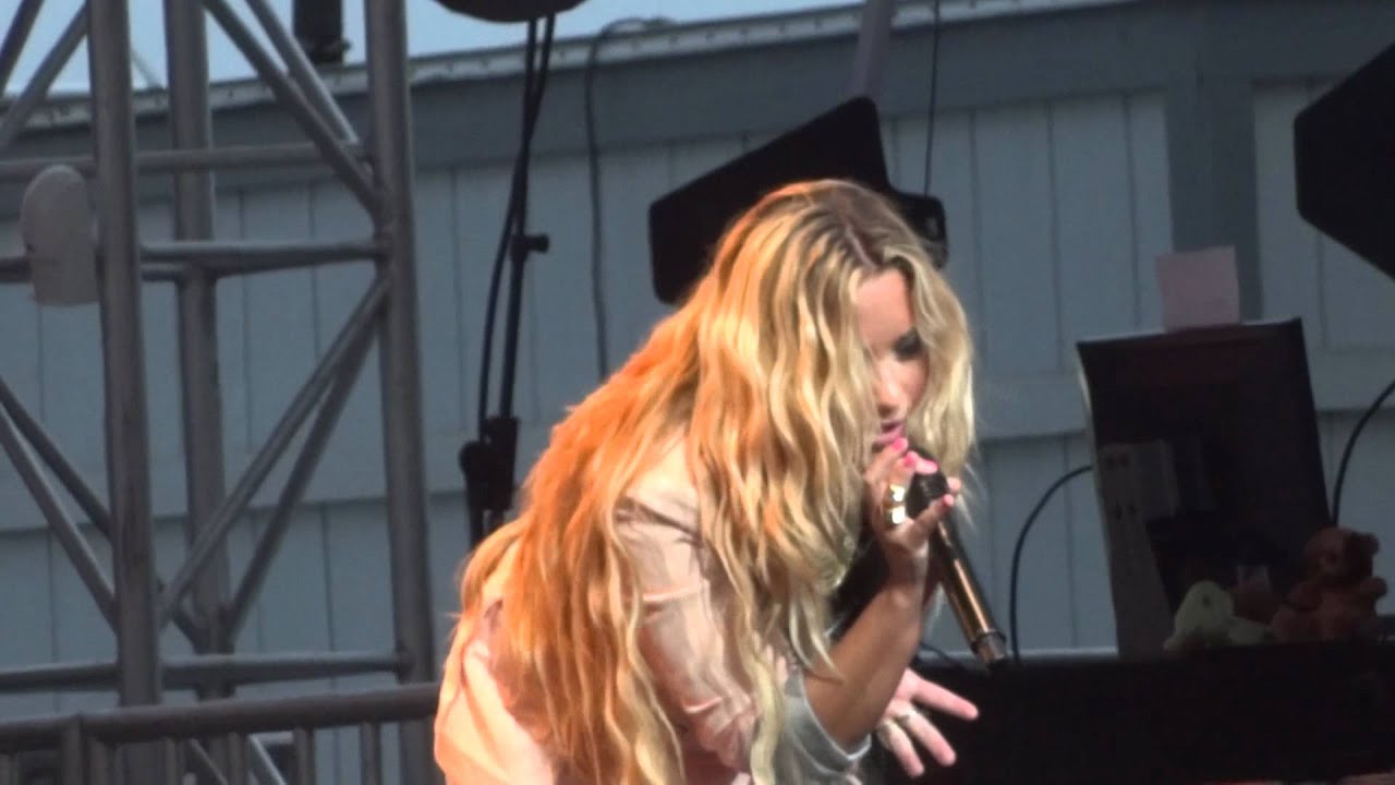 Demi Lovato - 
