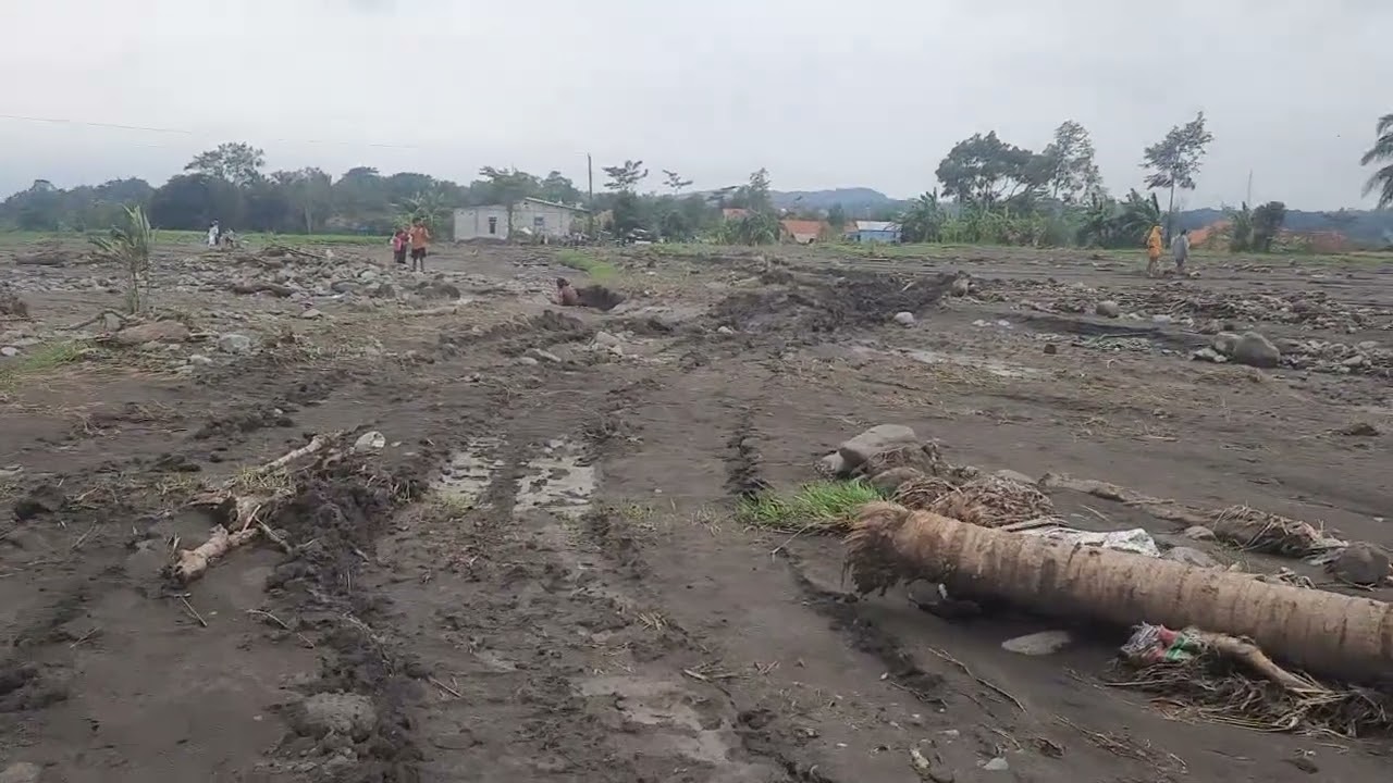 Situasi Adisana Bumiayu setelah banjir bandang x keruh 