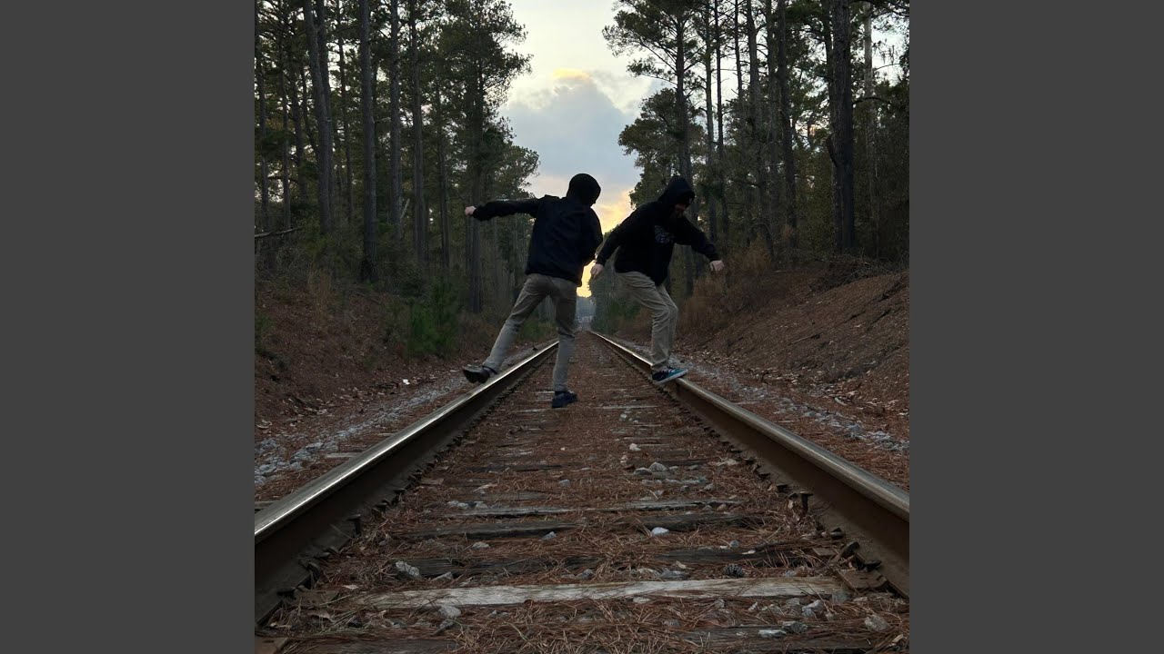 Uphill Downs (feat. Skyryzzy)