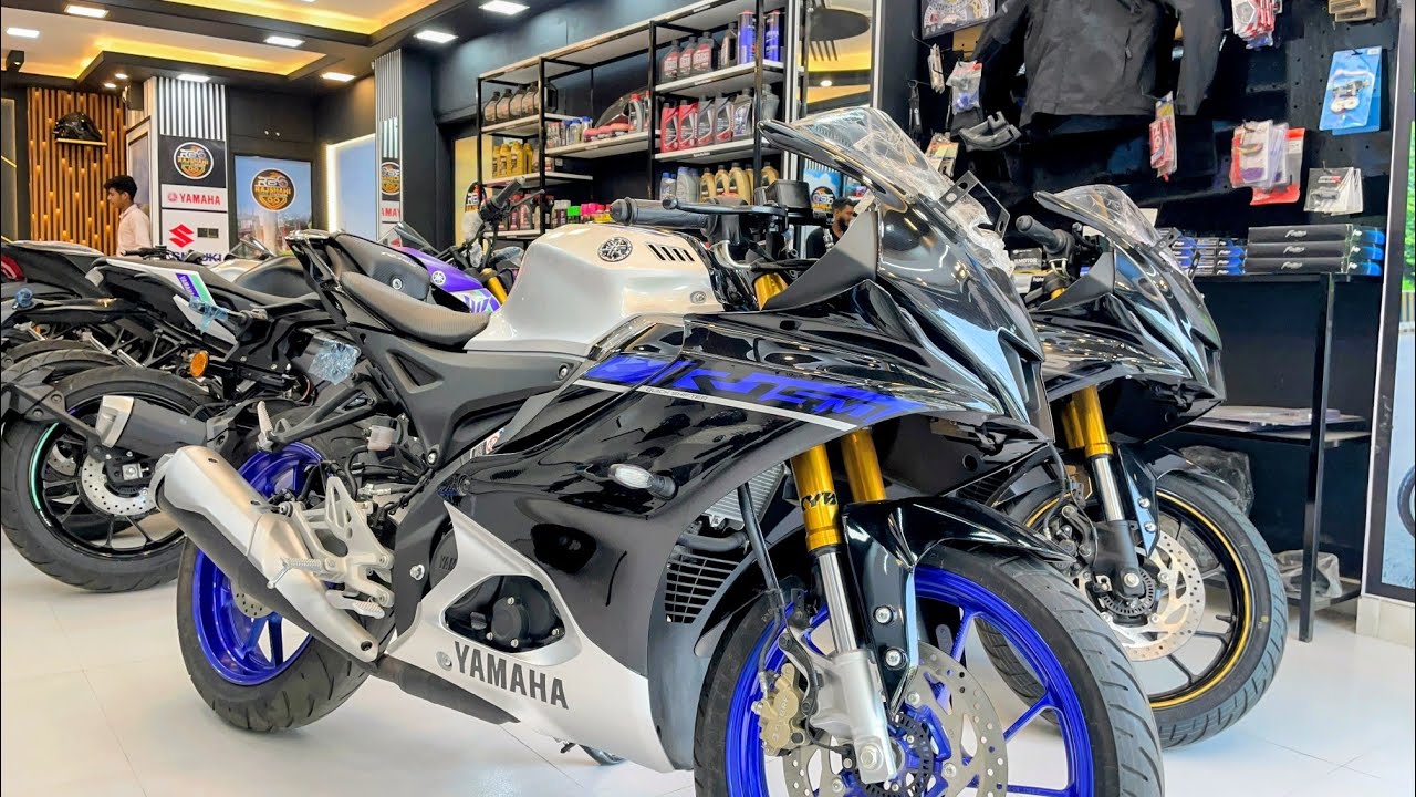 This R15 Looks INSANE! 🔥 Yamaha R15M Carbon Fiber | Bangla Review