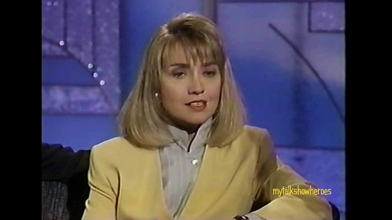 HILLARY CLINTON HAS FUN WITH ARSENIO - 1992