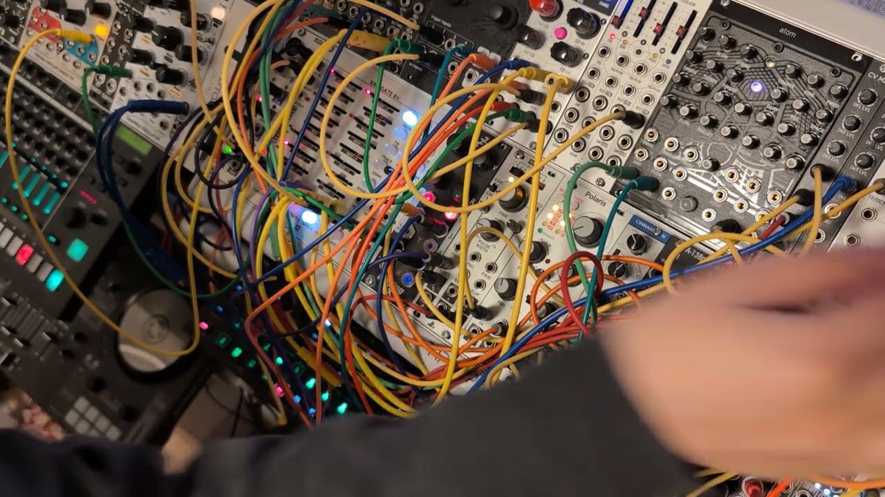 Sunday evening session with moduler synthes / Roland TR-8S / Elektron Syntakt