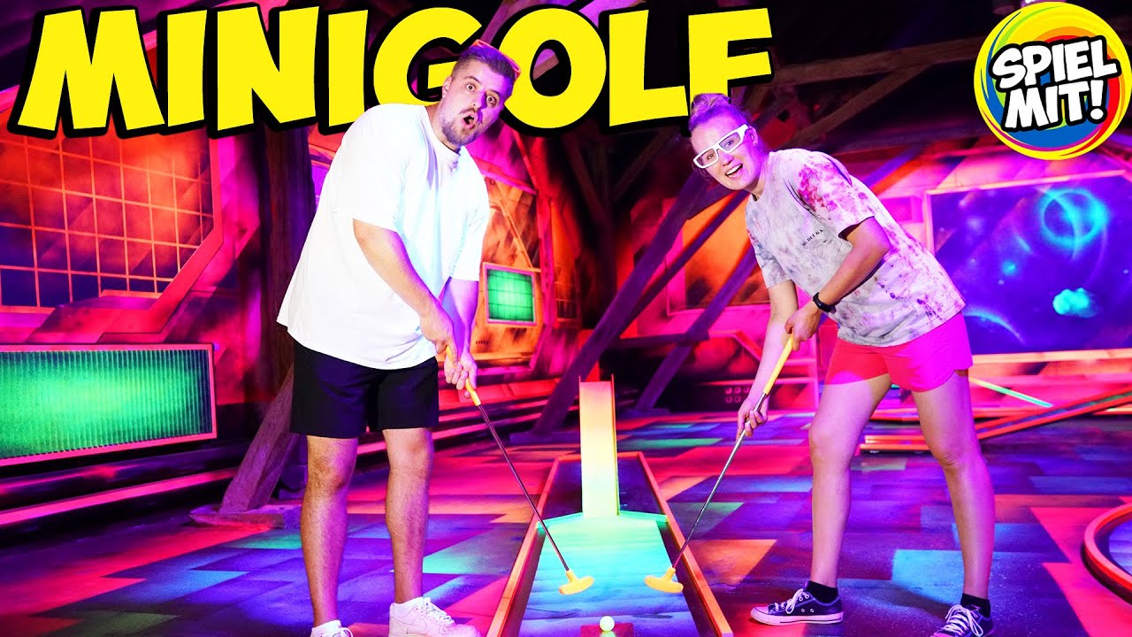 WIR SPIELEN SCHWARZLICHT MINIGOLF! Rene der Minigolf Experte!