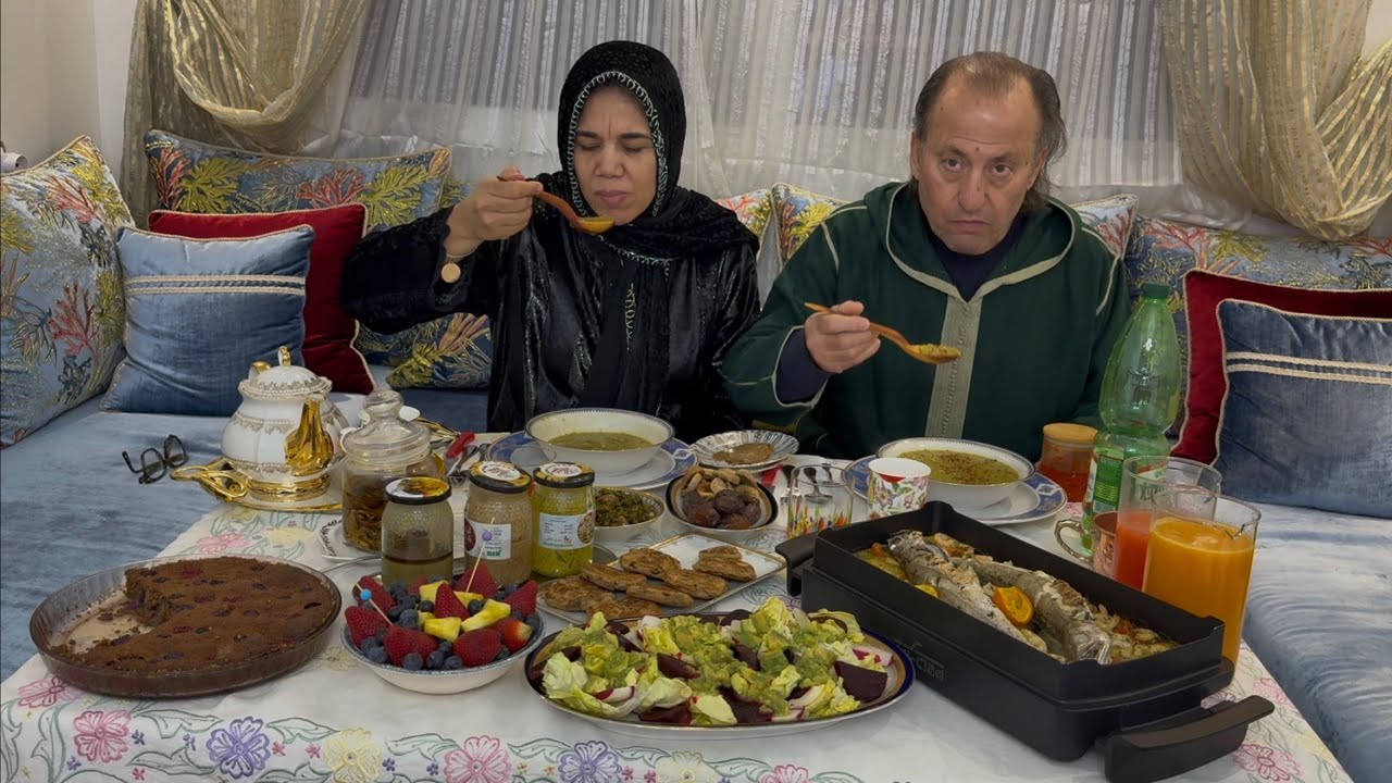 مائدة افطار3 رمضان شوربة الكينوا  بانكيك الطاقة بدون غلوتين والميرلا خفيفة وبنينة بلا عطرية