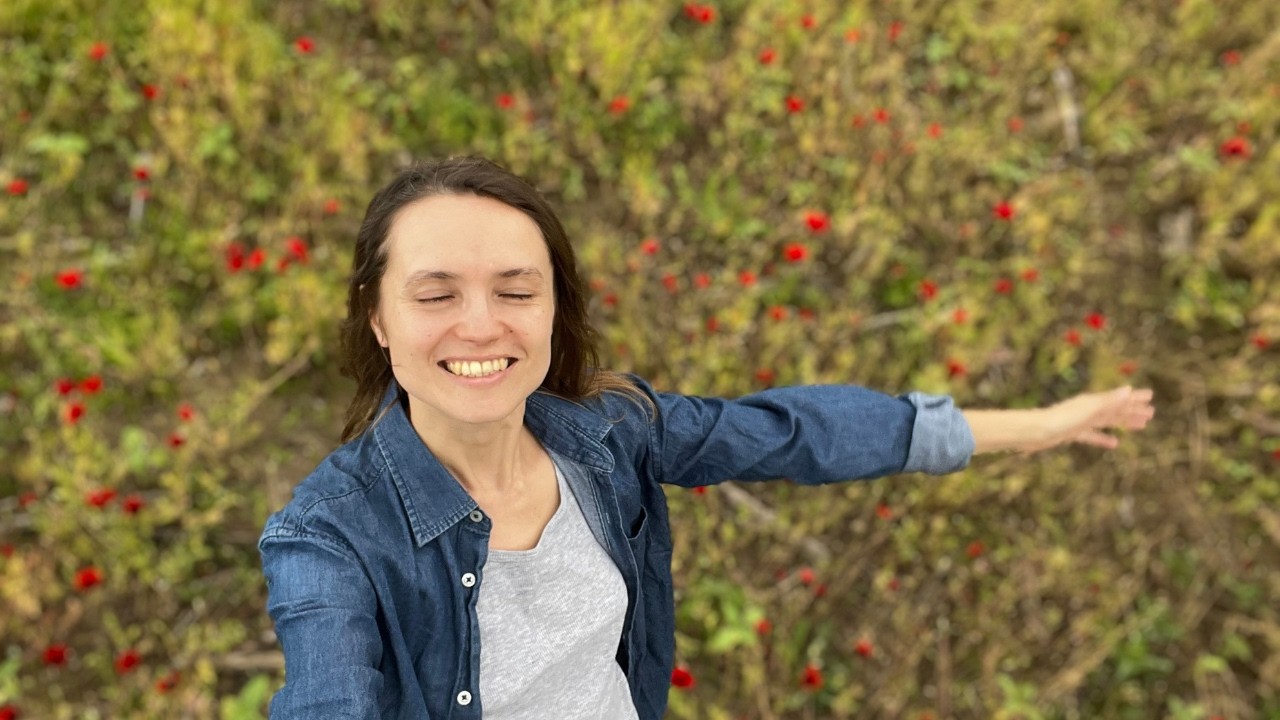 Exploring poppy fields near Tbilisi l Memory