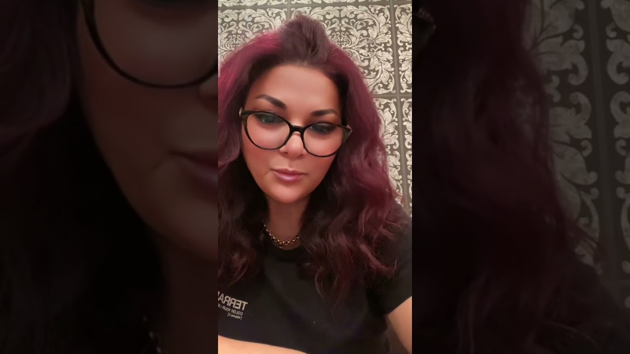 Təranə Qumral əsəbləşdi😱Mən TikToKa girmirəmki bəzi gic-gic adamlar gəlib başımı xarab eləsin❗😡