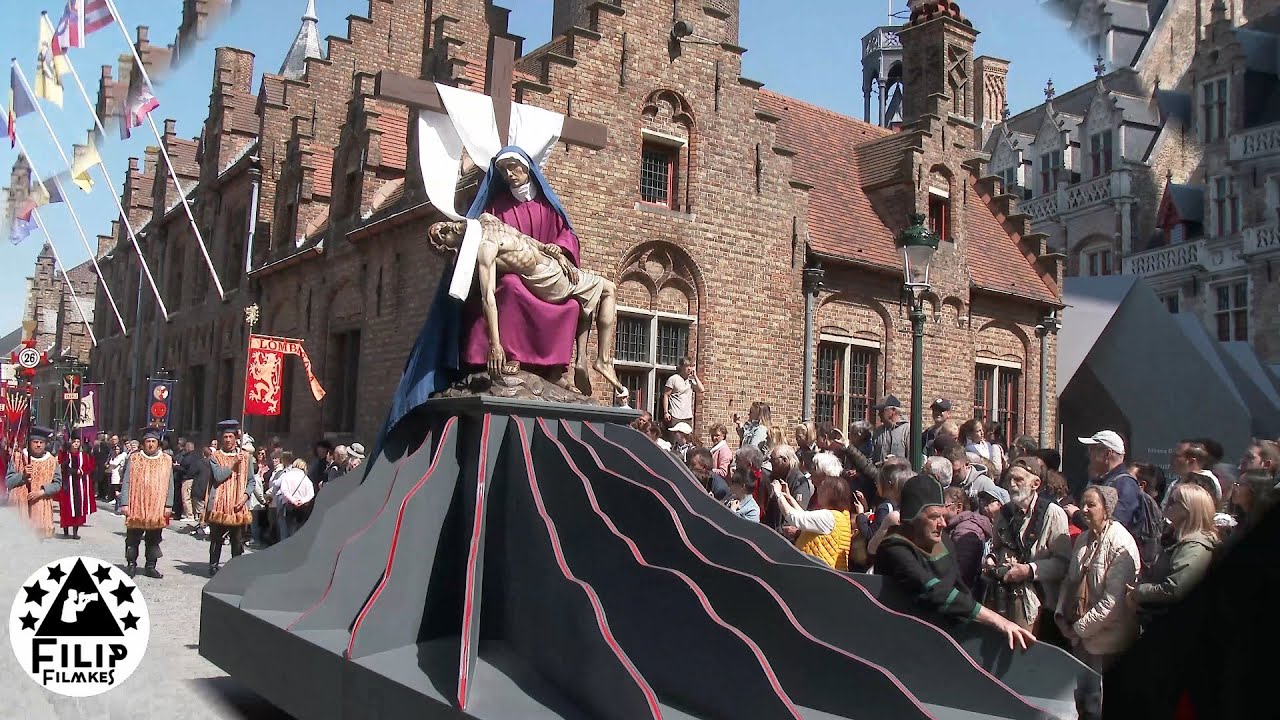 de volledige Historische optocht Heilig Bloedprocessie in Brugge op 18 Mei 2023