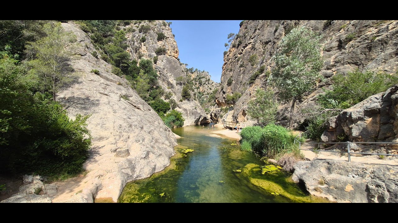 VTT en Espagne : La Via Verde de la Fontcalda - Tunnels Secrets & Bains Thermaux !