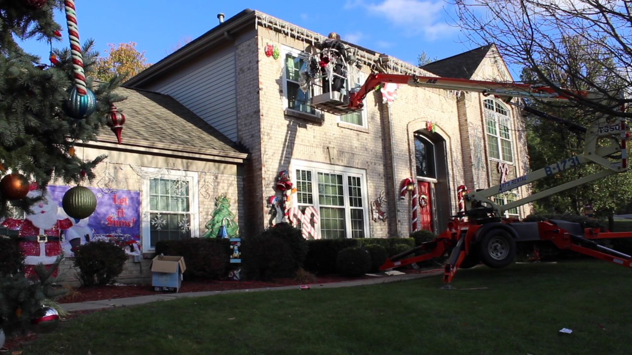 The Mills Christmas Extravagaza