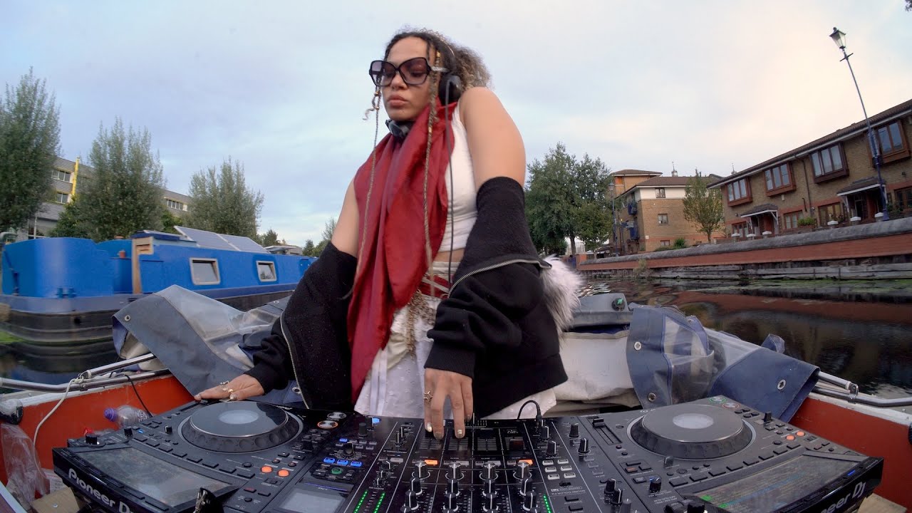 LuckyBabe Sunset DJ Set On The Canal