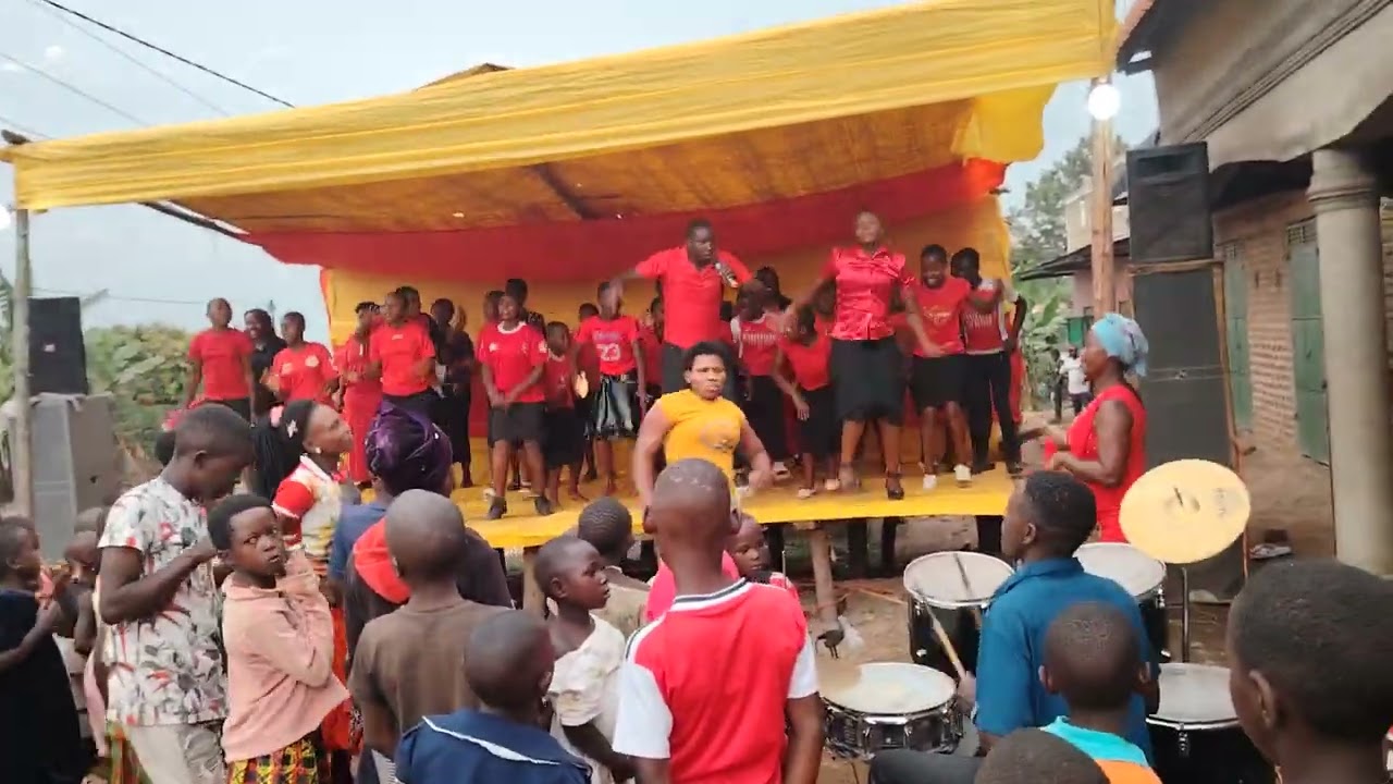praise and worship at Kitumba conference 