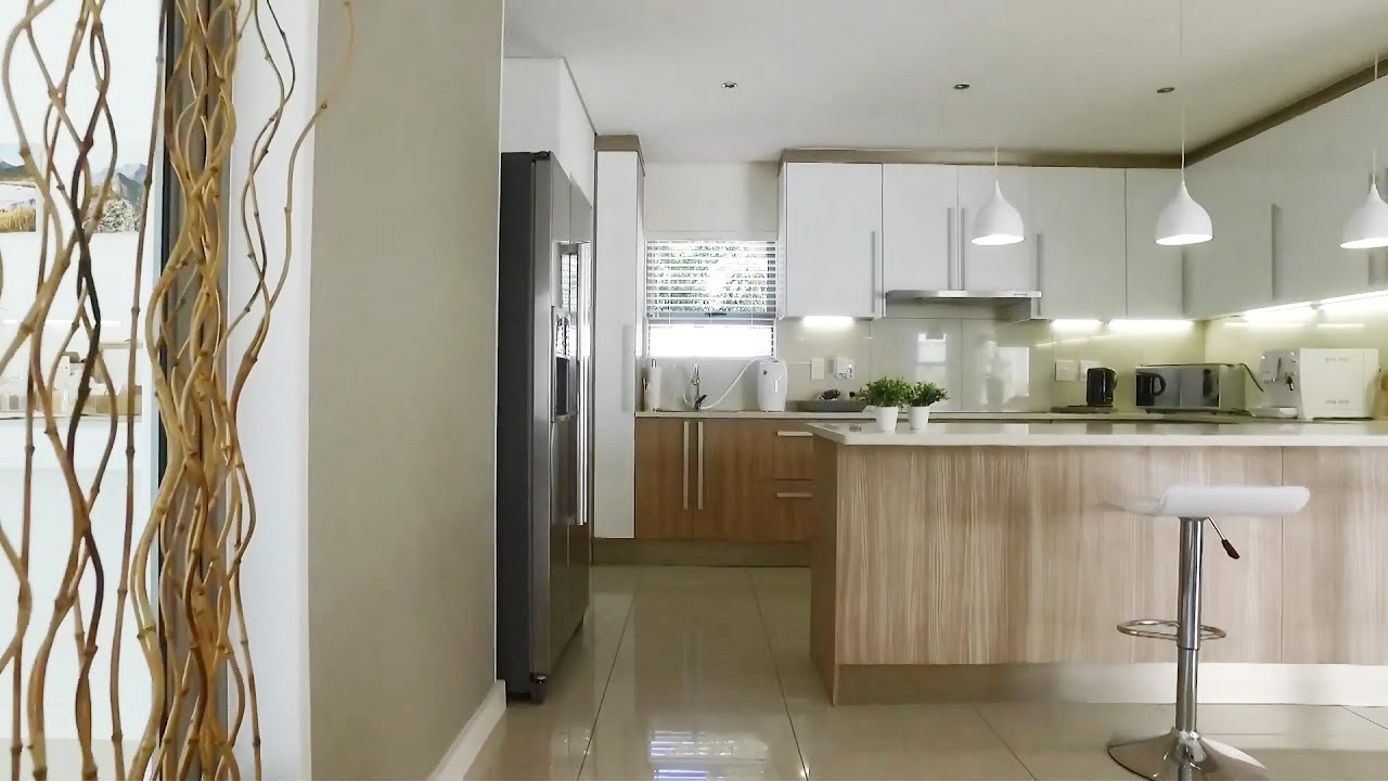 RUMAH MODERN MINIMALIS 15 X 25 M² 2 LANTAI 5 KAMAR TIDUR ADA KOLAM RENANGNYA