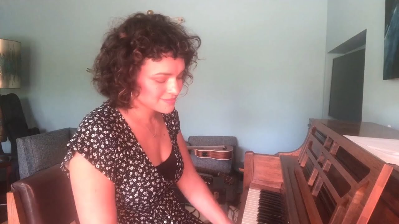 Norah Jones - Mini Concert (Live from home 05-28-2020)