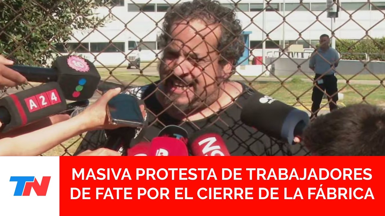 Protesta de trabajadores por el cierre de la fábrica de neumáticos FATE, por Adrián Ventura
