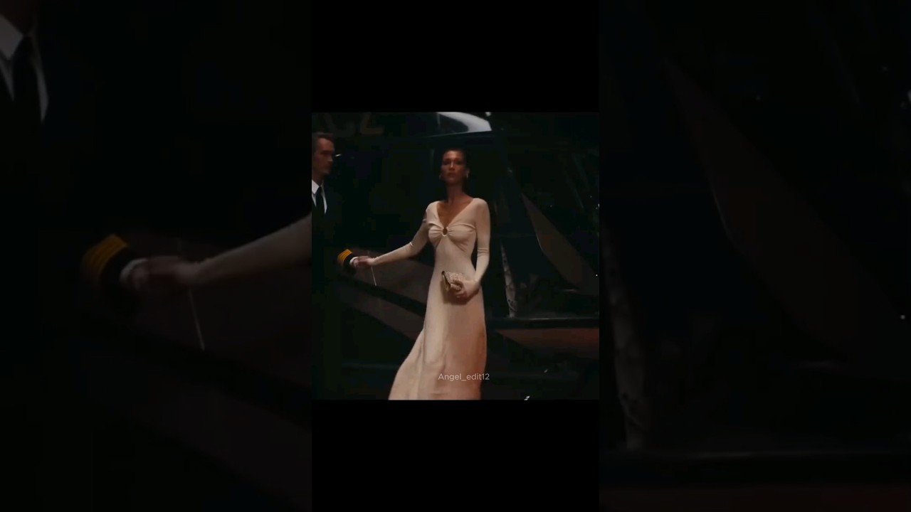 Bella Hadid for #MichaelKors Campaign ✨ #supermodel #bellahadid #model #topmodel #runway #fashion