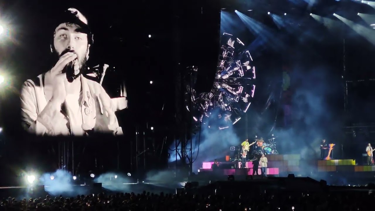 Pinguini Tattici Nucleari - Migliore (live da Hello World Tour - Roma, 04/07/2025)
