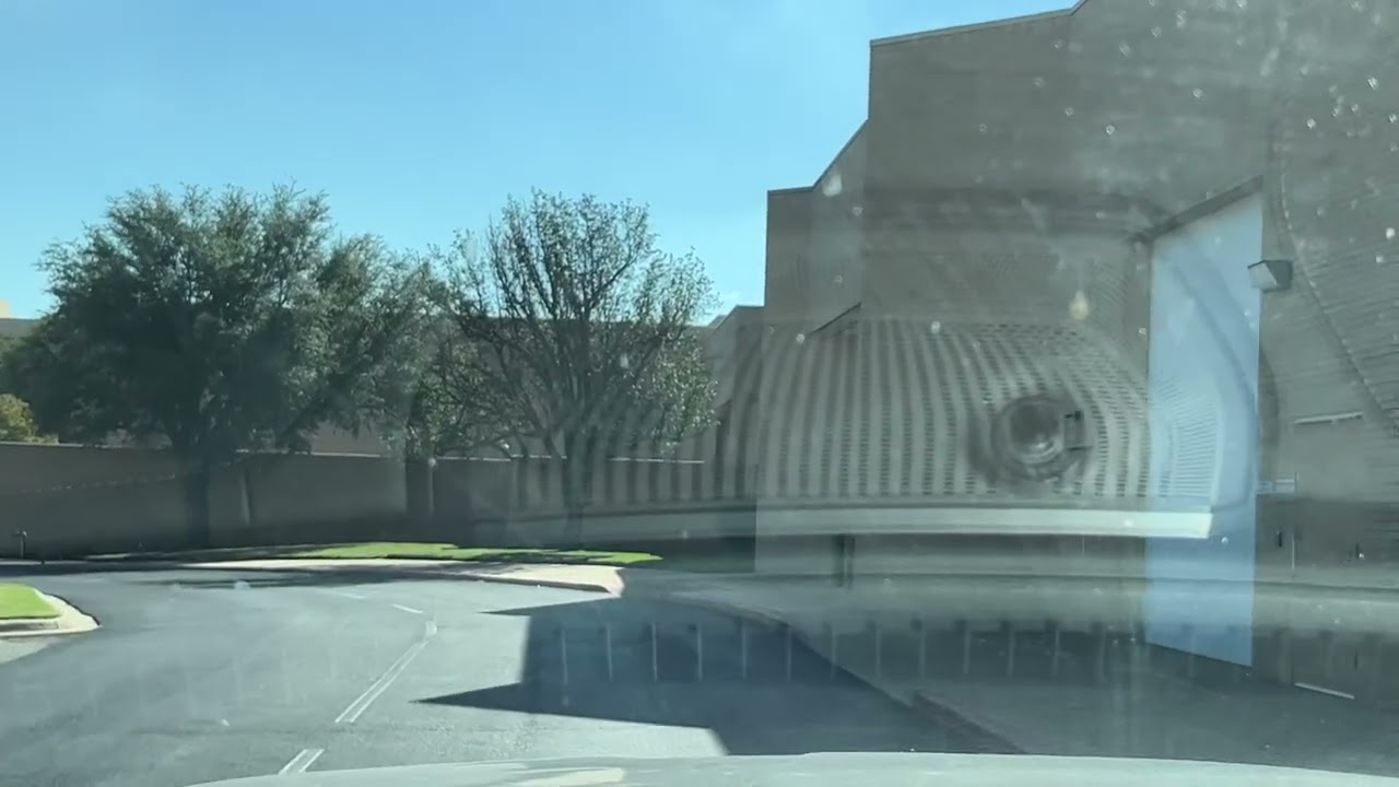 Driving around abandoned Heritage Park Mall, Midwest City Oklahoma