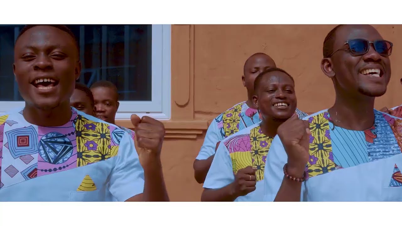 CHORALE MOKPOKPO D'AVEDJI FEAT KING MENSAH - EWOE