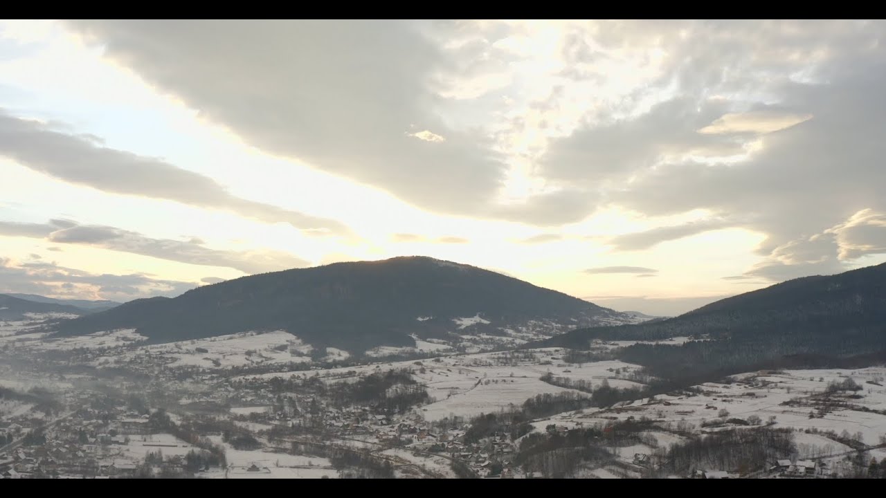 Dobra i Beskid Wyspowy, powiat limanowski. 4 grudnia 2020 roku.