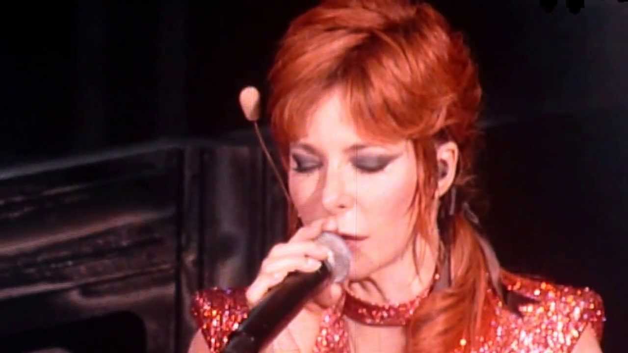 Mylene Farmer - Je Te Dis Tout - Concert Timeless 2013 Strasbourg Zenith 15/10/2013)