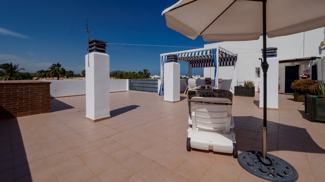 SOLD - Penthouse with a 115 m&sup2; terrace in 'Playa de Baria I', Vera Playa (Almer&iacute;a)