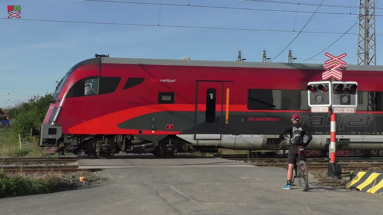 Železniční přejezd Lysá nad Labem #2 [P8350] - 11.10.2022 / Czech railroad crossing