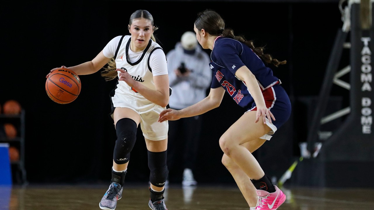 Highlights from Davis’ 57-38 state semifinals win over Kennedy Catholic
