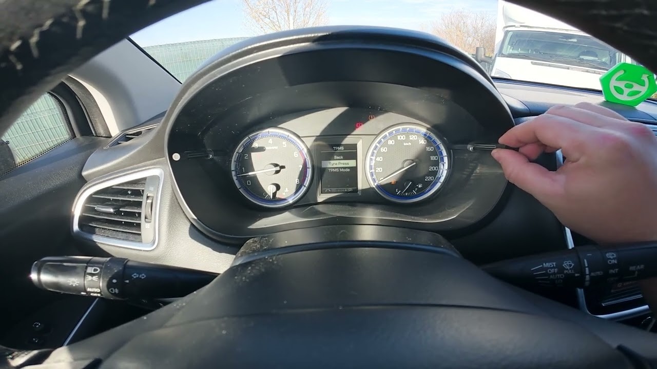 Suzuki SX4 S-Cross (2013-2021): Как сбросить TPMS