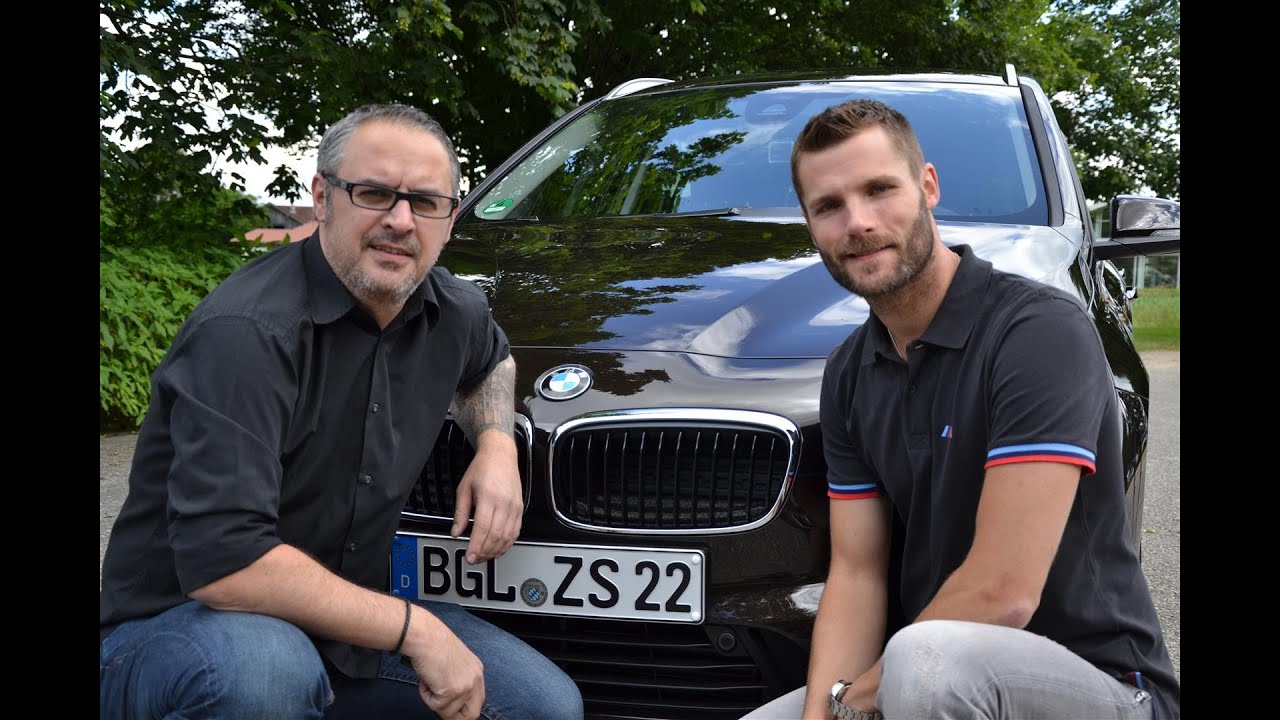DTM-Star Martin Tomczyk testet den neuen BMW 218i Gran Tourer