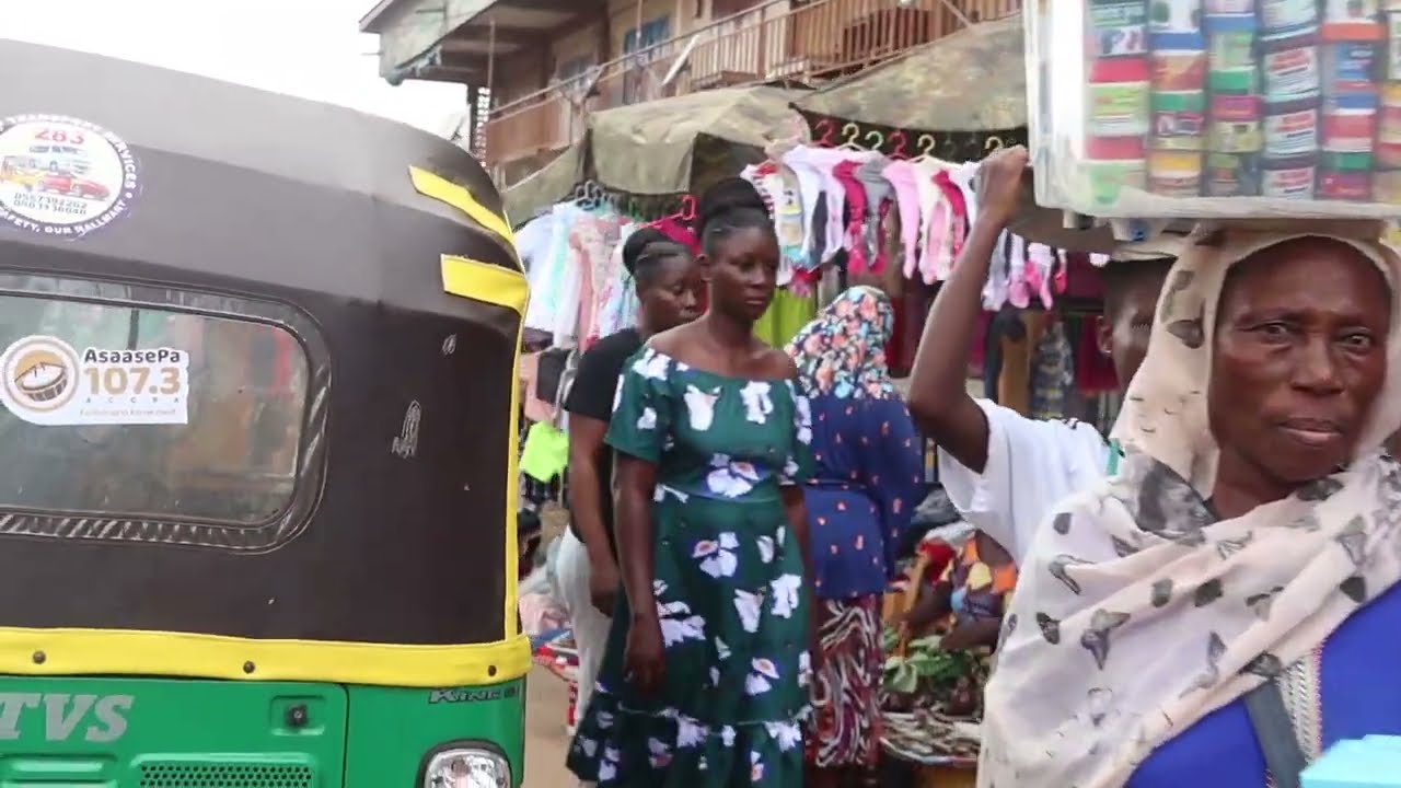 Bustling Streets & Market Life in Nkawkaw | A Walk Through Ghana&rsquo;s Vibrant Town