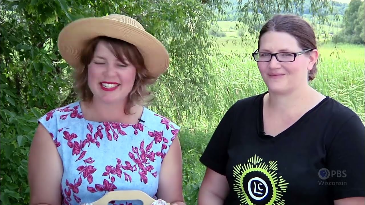 Farm-Stay  | Around the Farm Table