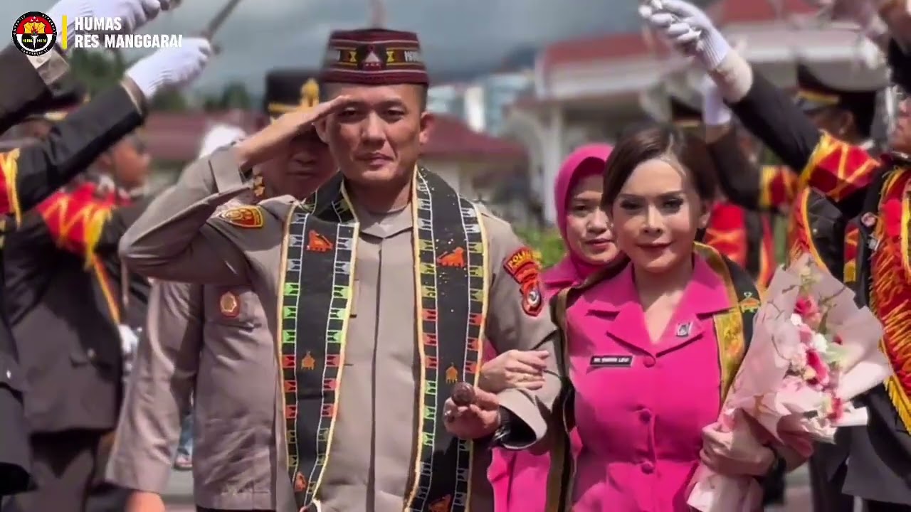 Harmoni Adat Manggarai Warnai Upacara penyambutan Kapolres Manggarai