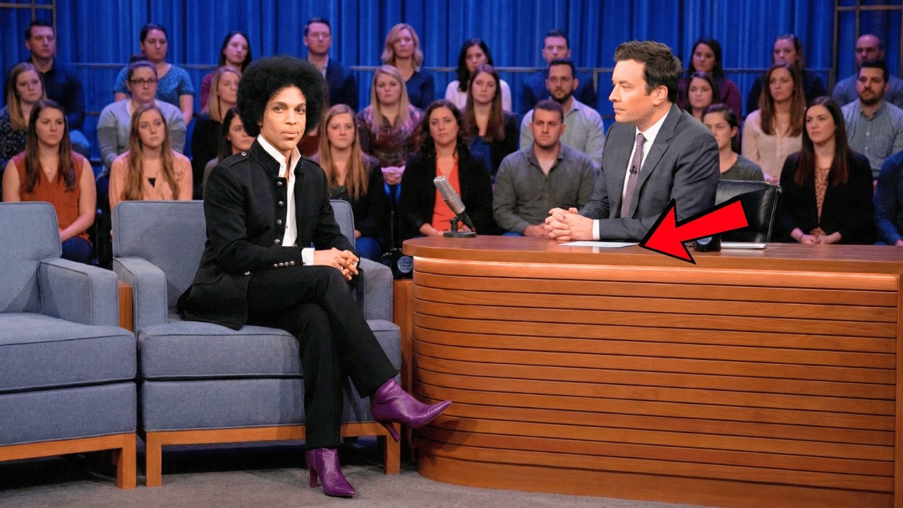 Ведущий пошутил о росте Принса в прямом эфире — затем Принс оставил записку, которая заставила за...