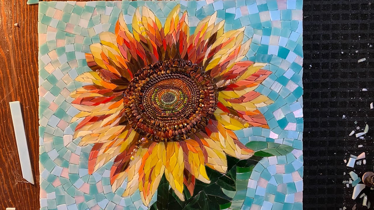 Ep. 104 MOSAIC BACKGROUND FOR THE LEMON QUEEN, Millie's Mosaic Eyes, Starting a Geometric Mosaic!