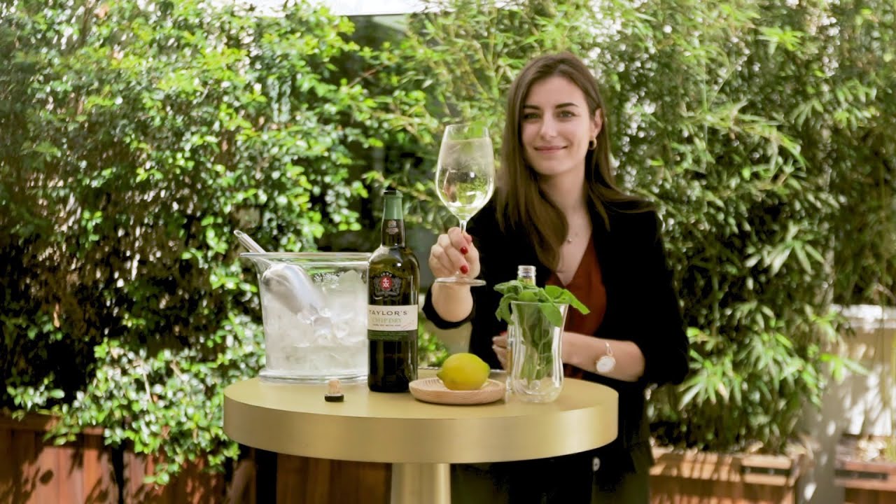 How to make a Port & Tonic cocktail
