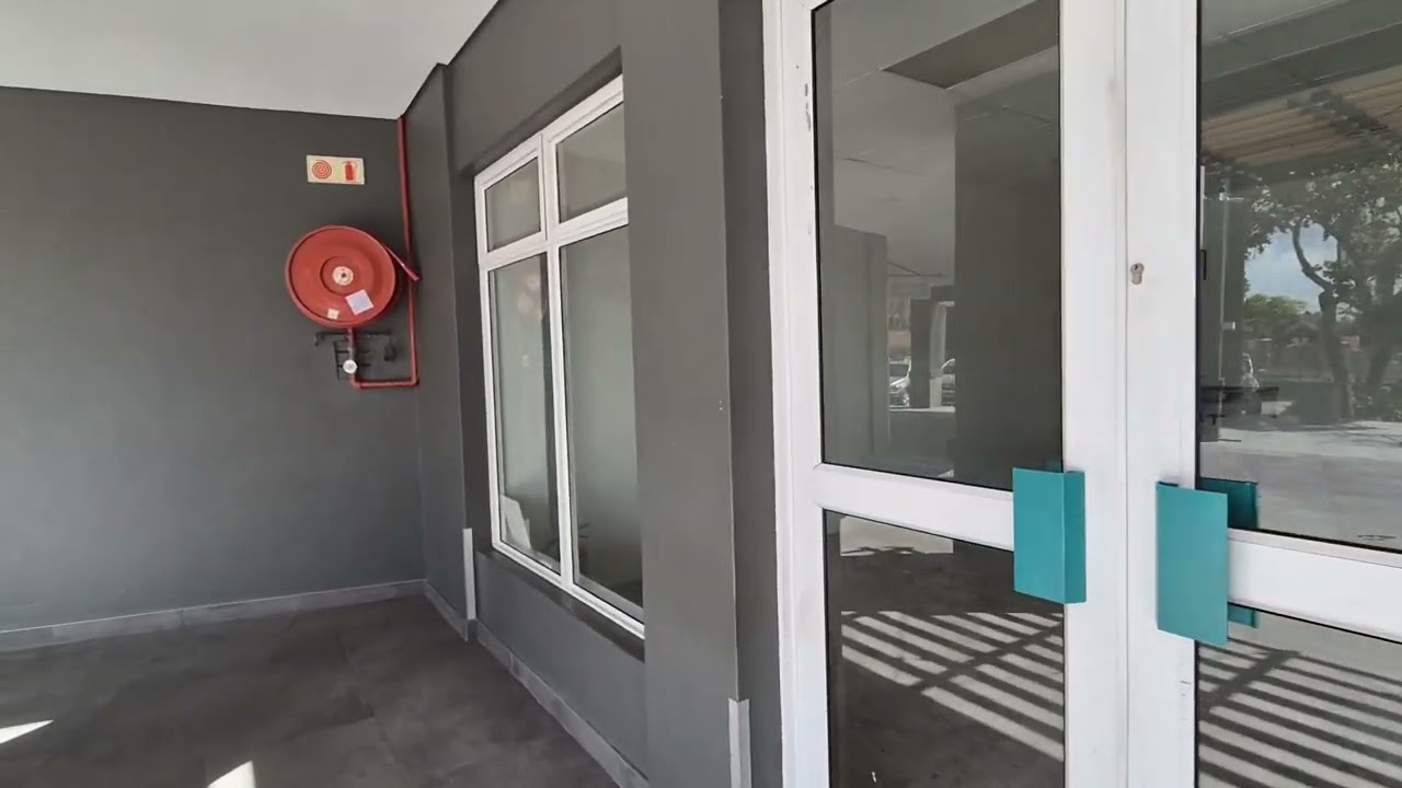 Small Retail space TO LET