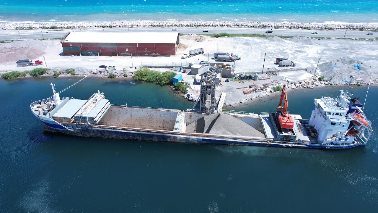 Jamaica Pre-Mix & Aggregates l Loading Barge | S2•E2 #kenworth #peterbilt #truck