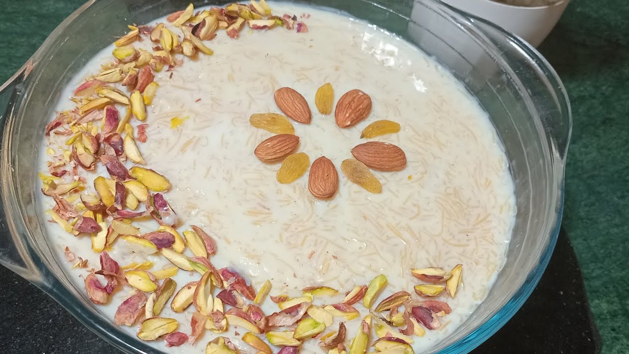 Creamy Savyian Custard Recipe | Easy Dessert Recipe | Vermicelli Custard |Ramzan Special Dessert 🍨. 