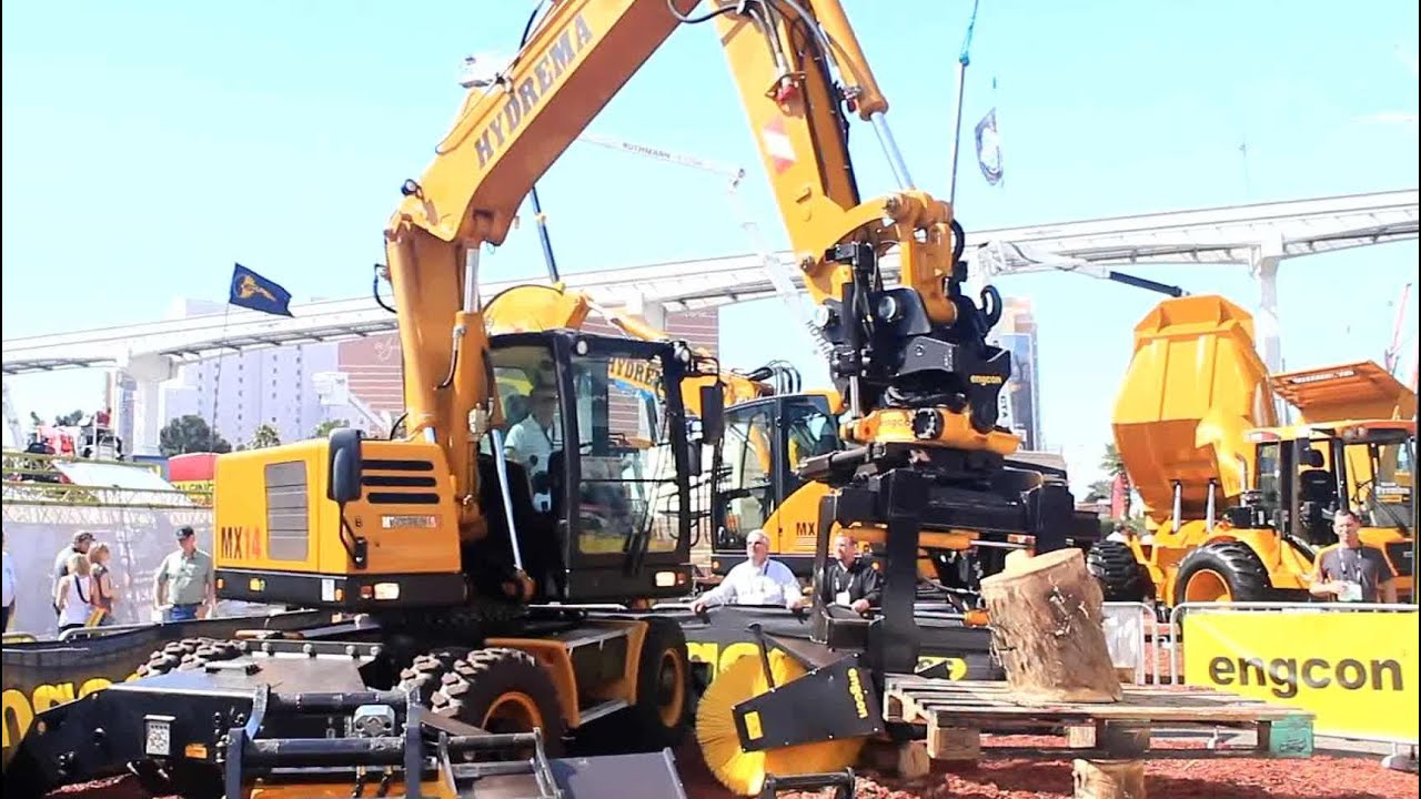 HYDREMA EXCAVATOR WITH TILTROTATOR FULL SHOW CONEXPO LAS VEGAS