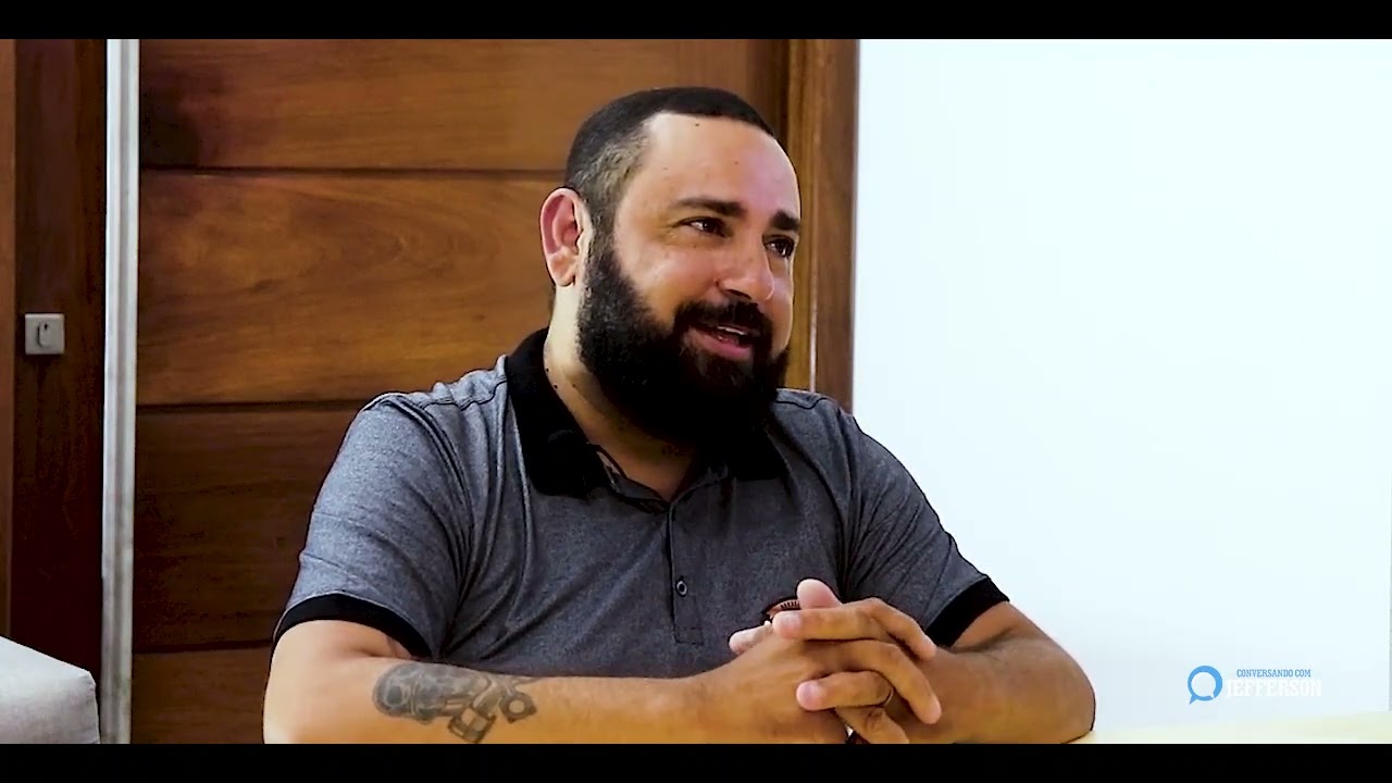 Entrevista com - Fabio Barbeiro
