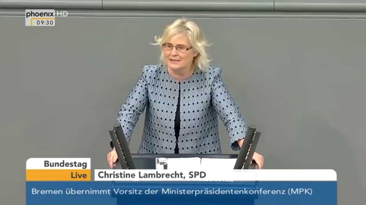 Flüchtlingspaket: Christine Lambrecht im Bundestag am 01.10.2015