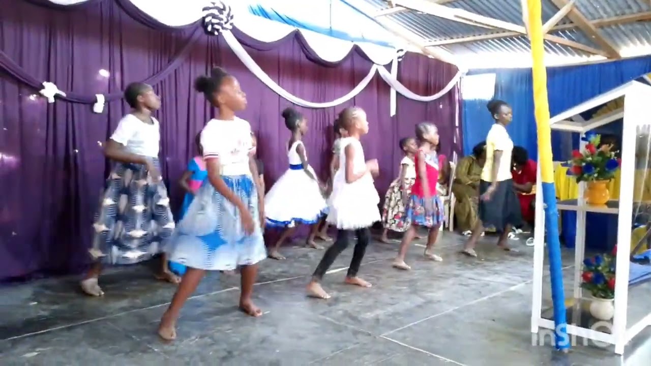 DANCERS 