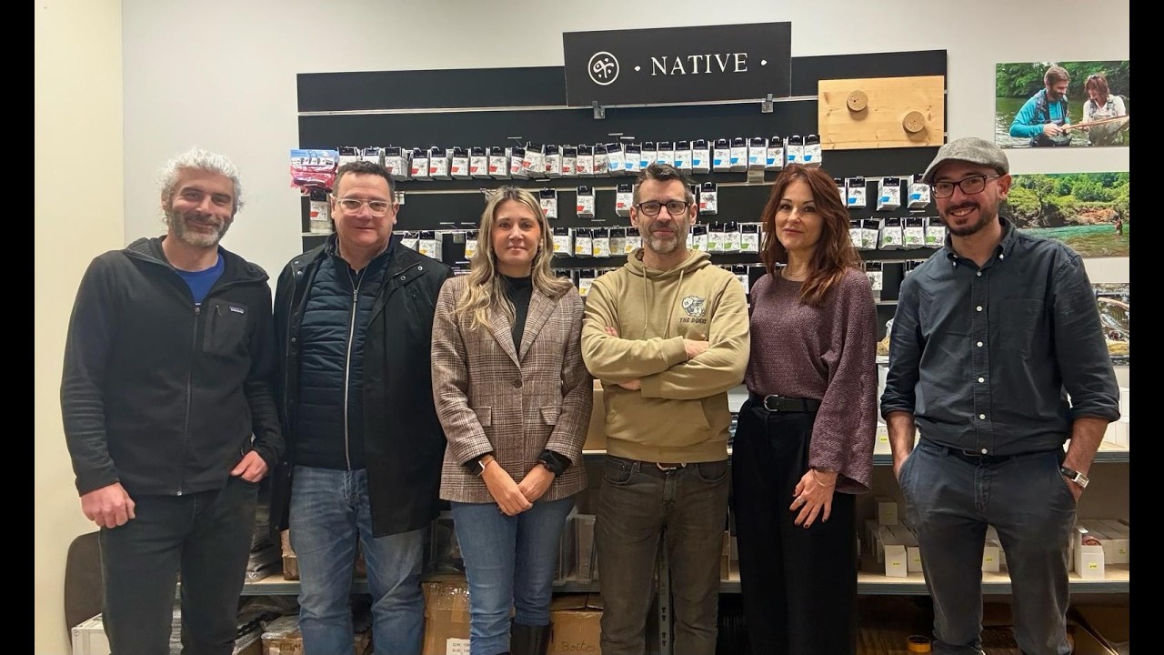 Dans les coulisses de la fabrication d’une canne à pêche Native